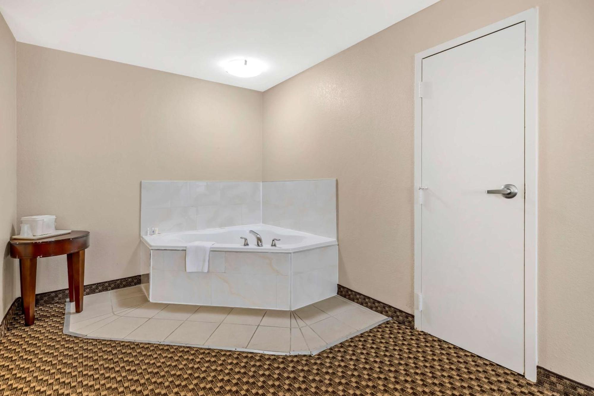 Comfort Suites Port Allen - Baton Rouge Exterior foto